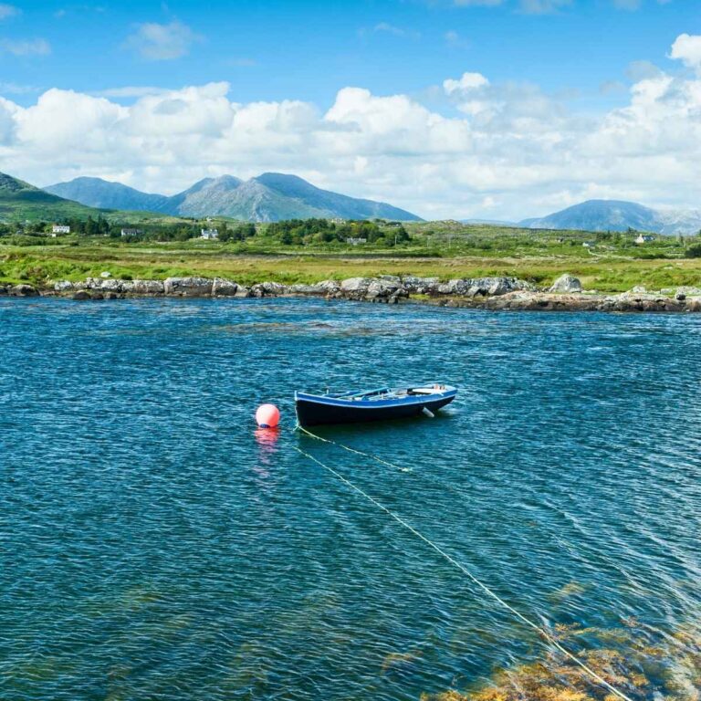 Hochzeitsreise in Irland . Landschaft Connemara