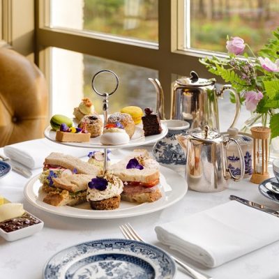 Hochzeitsreise in Irland - Afternoon Tea im Ballynahinch Castle Hotel