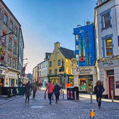 Fussgängerzone in Galway - Irland Mietwagenrundreise