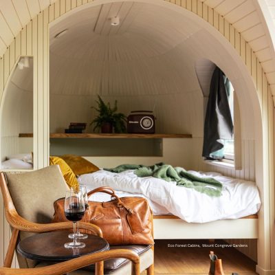 Luxus triff Wildnis, Eco Forest Cabin Interior, Mount Congreve