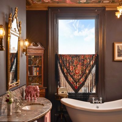 The Harrison Chamber of Distinction . Badezimmer